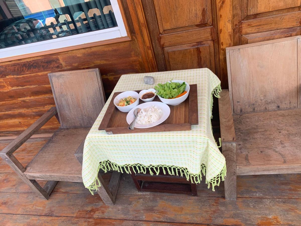 Une Jai Place เรือนอุ่นใจ Phimai Экстерьер фото