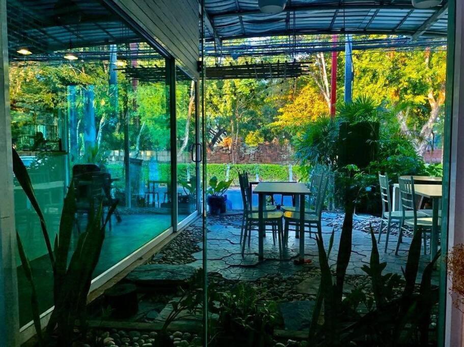 Une Jai Place เรือนอุ่นใจ Phimai Экстерьер фото
