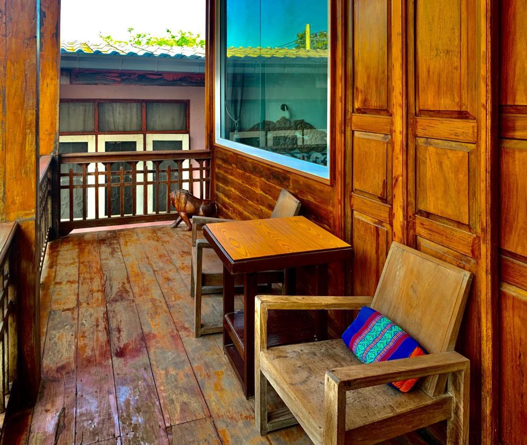Une Jai Place เรือนอุ่นใจ Phimai Экстерьер фото
